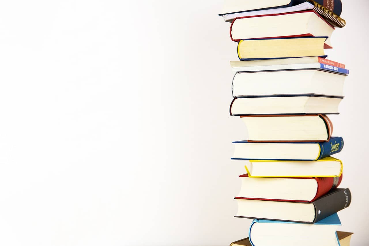 Bücherstapel. | Foto: Pixabay