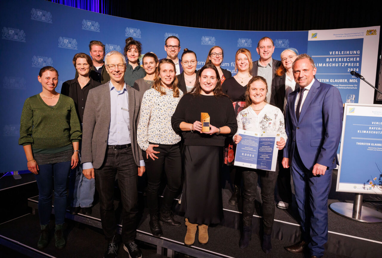 Gruppenfoto mit Umweltminister Thorsten Glauber. | Foto: STMU