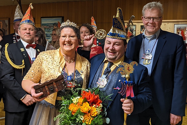 Der Oberbürgermeister mit dem Faschingsprinzenpaar